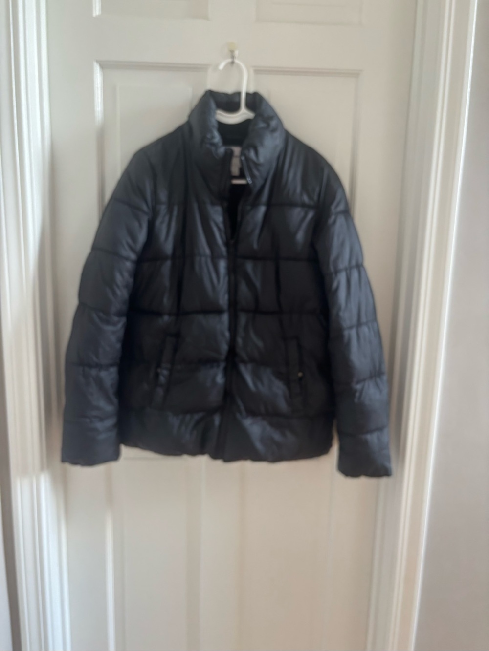 Old Navy Black Quilted Puffer Jacket Woman’s size Medium